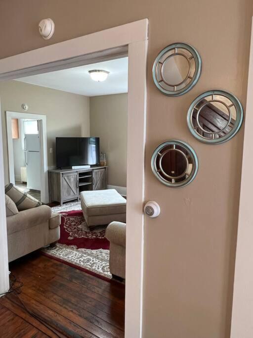 The Purple Door Apt In The Heart Of Radford City Extérieur photo