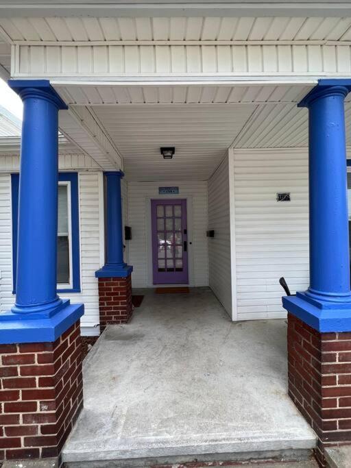 The Purple Door Apt In The Heart Of Radford City Extérieur photo