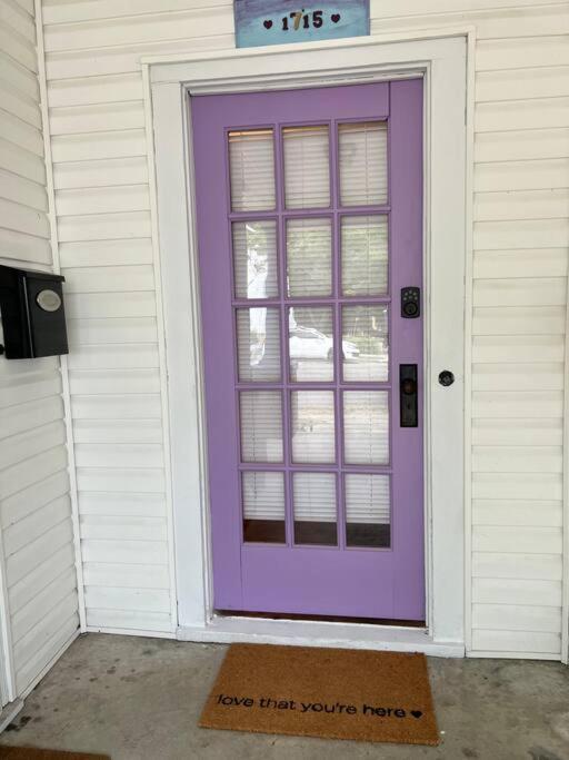 The Purple Door Apt In The Heart Of Radford City Extérieur photo